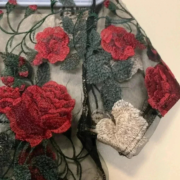 Zaful  Sheer Cropped Shirt with Embroidered Roses and Greenery 100% cotton - Picture 4 of 6
